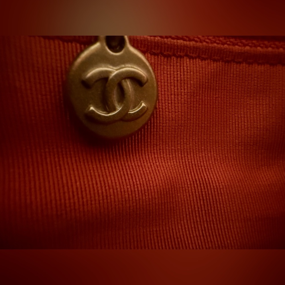 vintage Chanel caviar leather tote - Picture 10 of 14